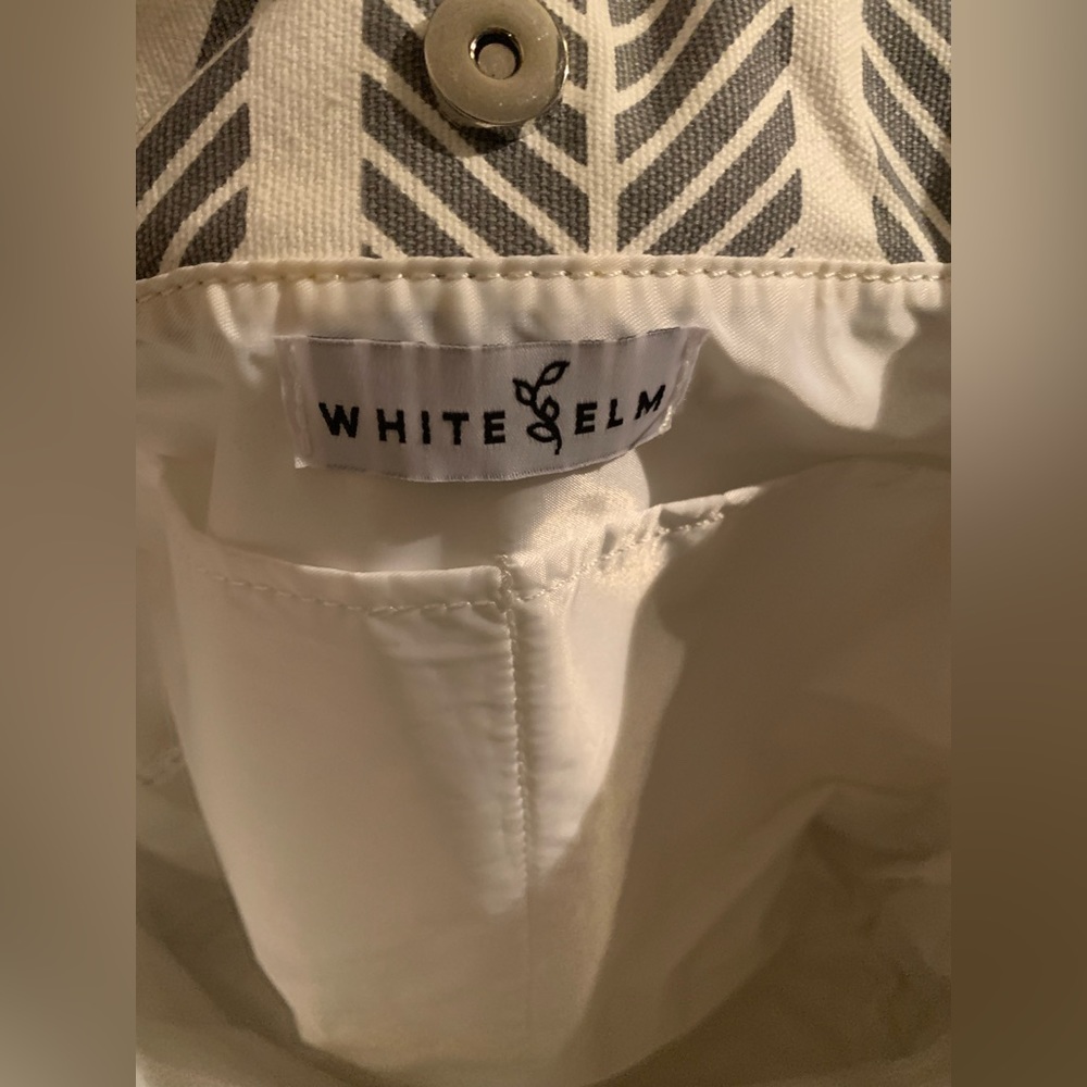 White & Gray Tote - Picture 3 of 3